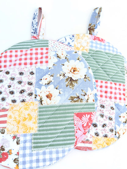 Vintage Patchwork Floral Insulated Hot Pad