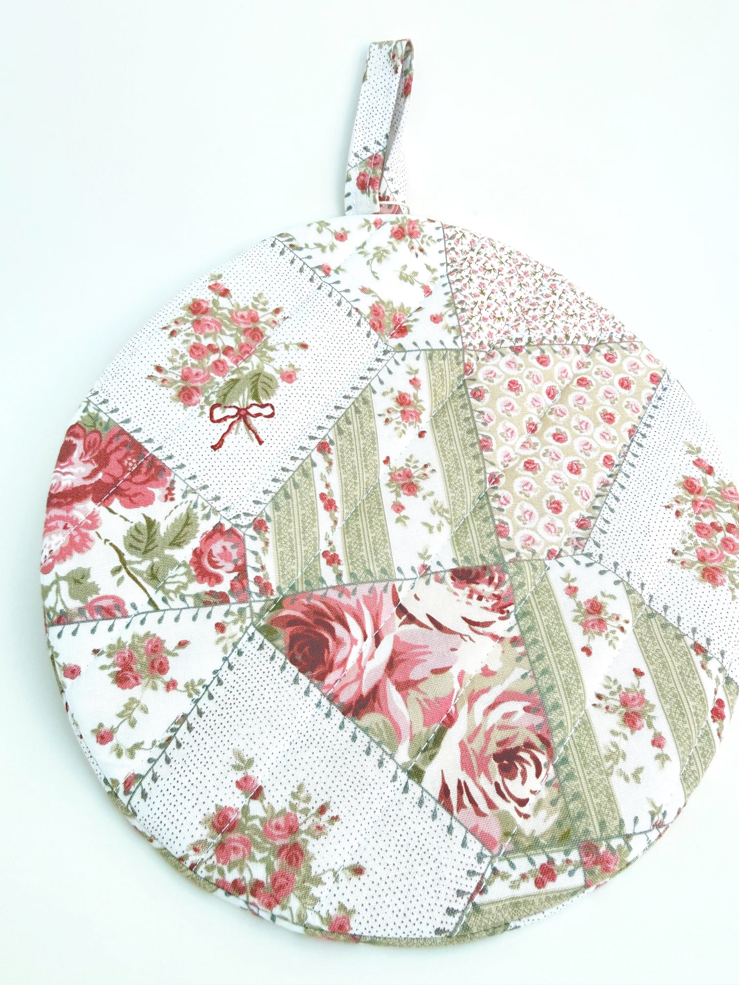 Vintage Rose Patchwork Floral Insulated Hot Pad